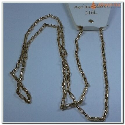 Corrente Dourada com Elos Quadrados Tipo Cartier