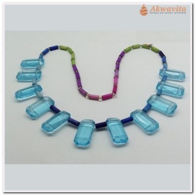 Colar de Tubinhos coloridos e Pedras Azuis Sintéticas