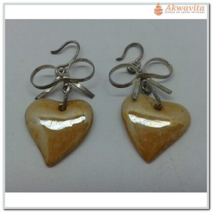 Brinco Porcelana Coração Laranja com Laço de Prata