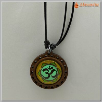 Cordão Regulável Pingente OM com Couro Som Universo